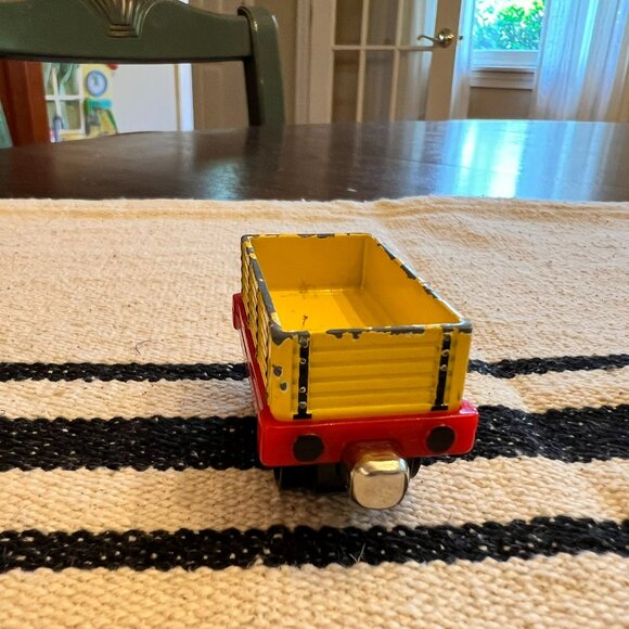 Thomas the Train Duncan Trailer Take N Play 2002 - Picture 2 of 6